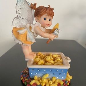Macaroni and cheese  fairie
ENESCO
I do not have the original box
